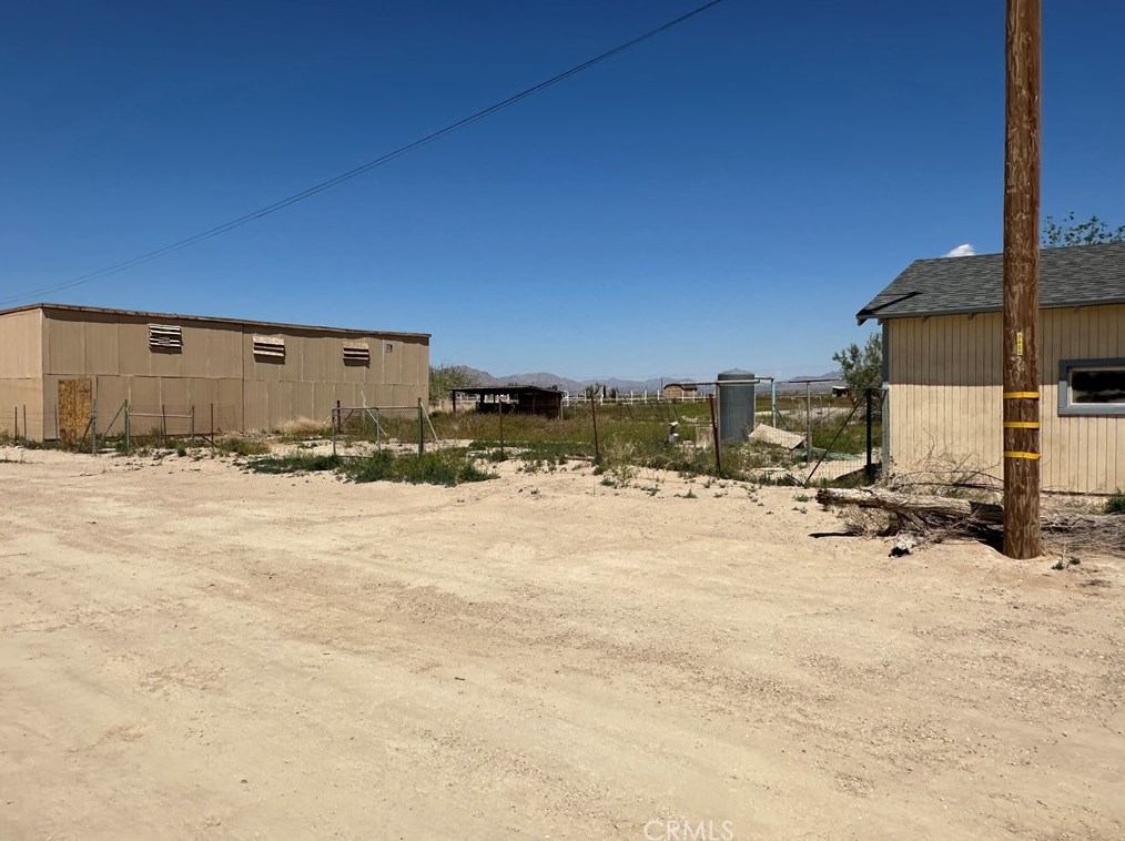 12636 Lincoln Rd, Lucerne Valley CA  92356-7361 exterior