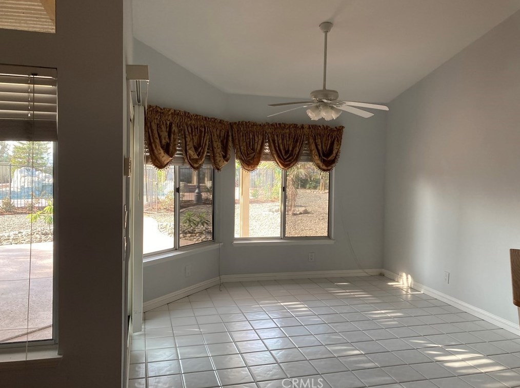 2 La Sierra Dr, Pomona, CA 91766