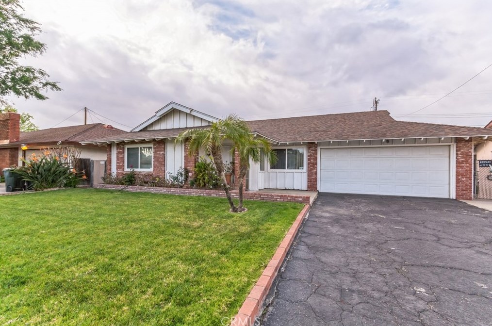 17036 Pine Ave, Fontana, CA 92335