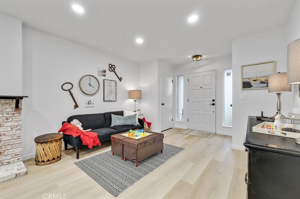 1985 Mountain Ave, Pomona CA  91767-3435 exterior