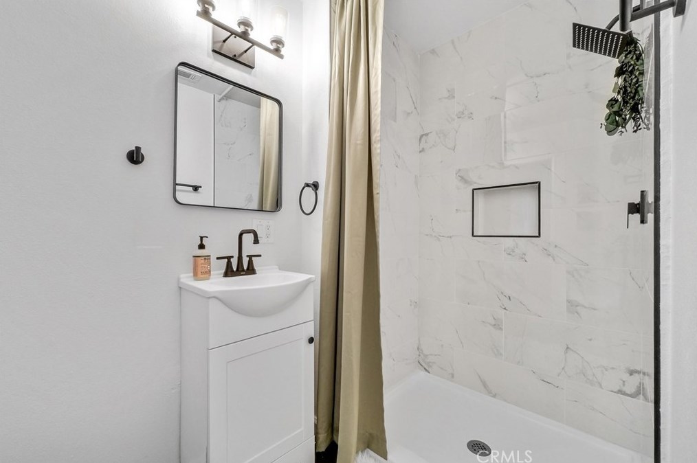 1985 Mountain Ave, Pomona CA  91767-3435 exterior