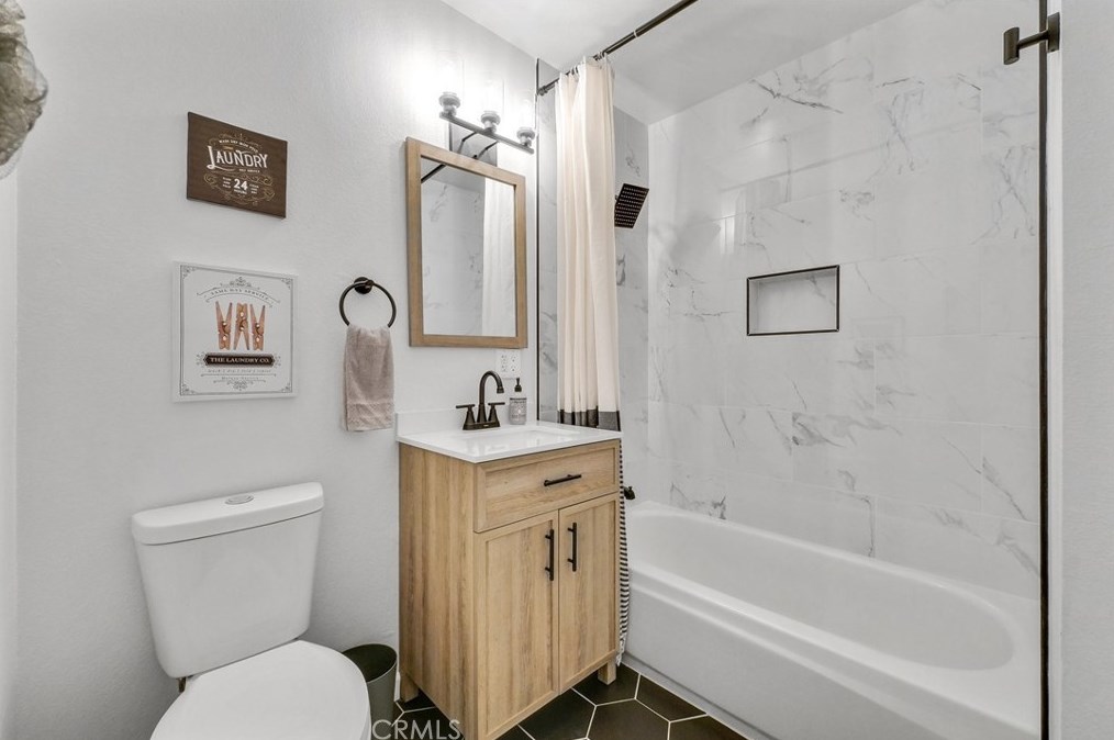 1985 Mountain Ave, Pomona CA  91767-3435 exterior