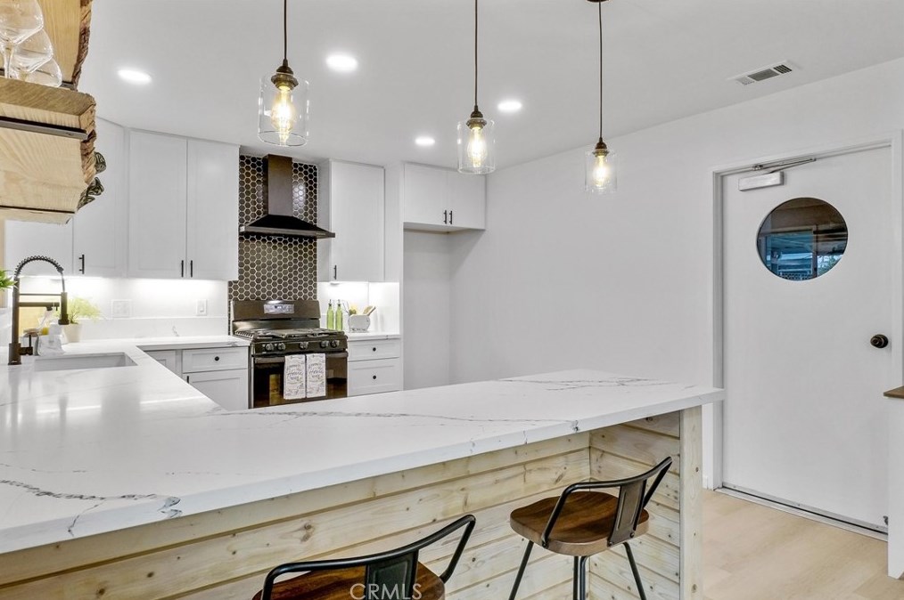 1985 Mountain Ave, Pomona CA  91767-3435 exterior