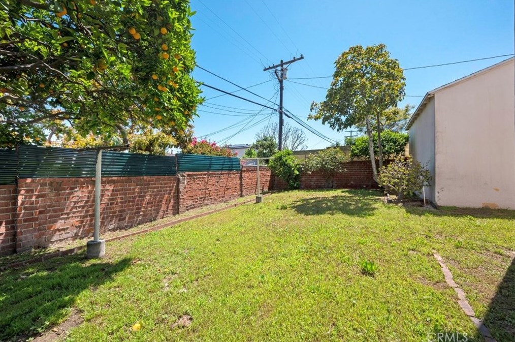 8112 Airlane Ave, Los Angeles CA  90045-3015 exterior