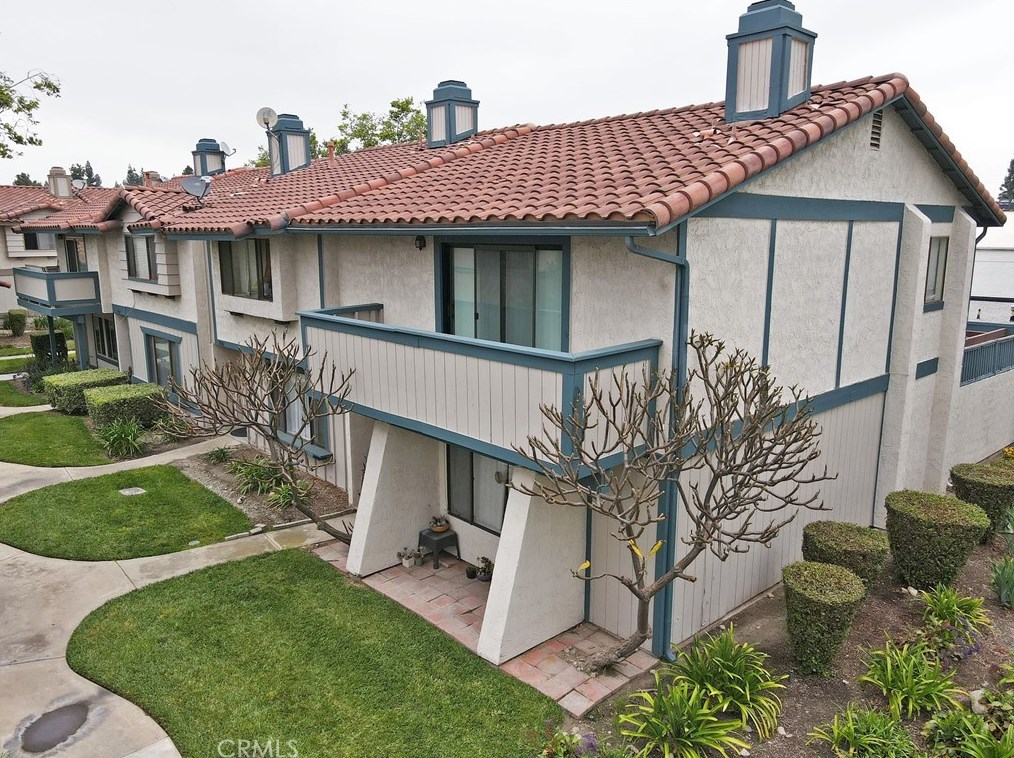 9848 Mammoth Dr, Montclair CA  91763-2881 exterior