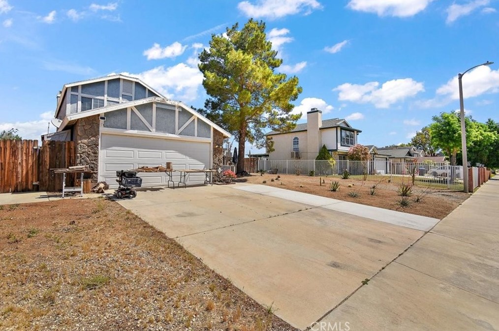 2035 Moonflower Ct, Palmdale, CA 93550