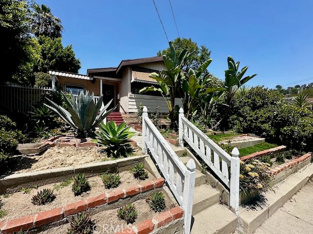 4201 Clayton Ave, Los Angeles, CA 90027-1501
