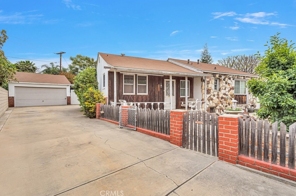 12223 Redberry St, El Monte, CA 91732-3830