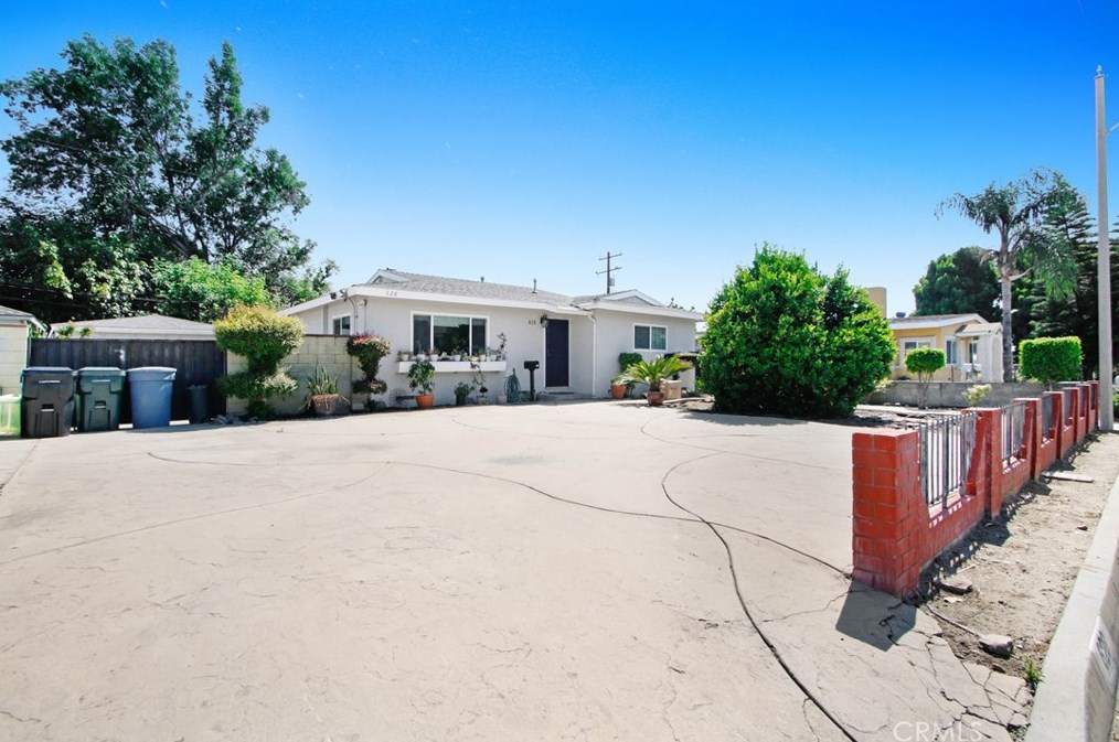 628 W Arrow Hwy, Covina, CA 91722