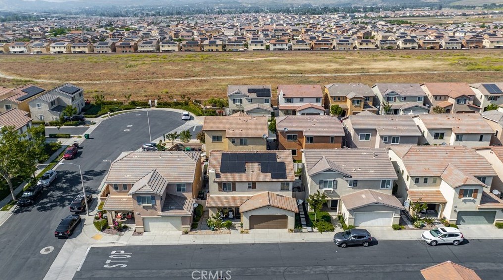 1408 Silverberry Ln, Beaumont CA  92223-1437 exterior