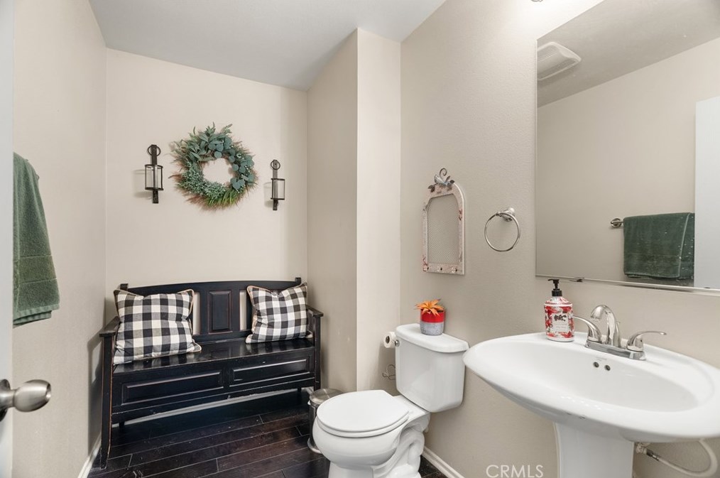 1408 Silverberry Ln, Beaumont CA  92223-1437 exterior