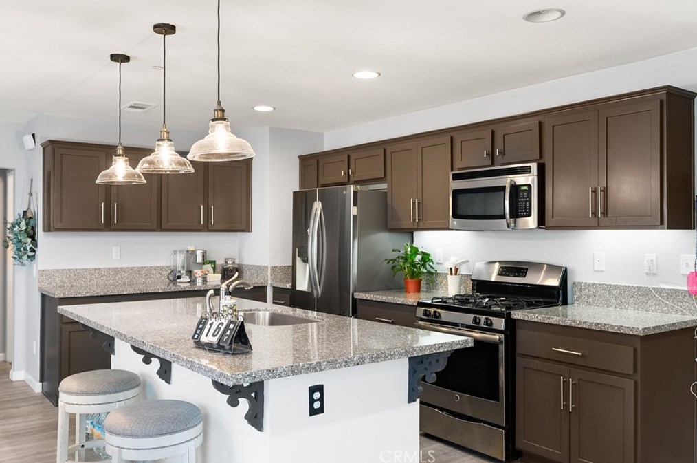 1408 Silverberry Ln, Beaumont CA  92223-1436 exterior