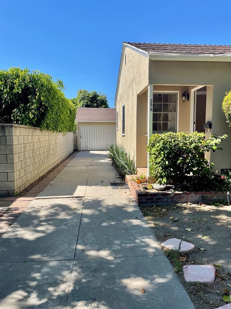 258 El Sur St, Monrovia, CA 91016-4801