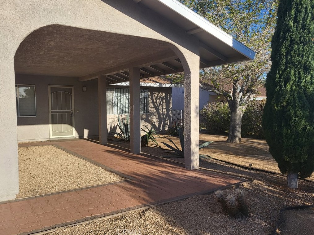 7440 Indio Ave, Yucca Valley, CA 92284-6044