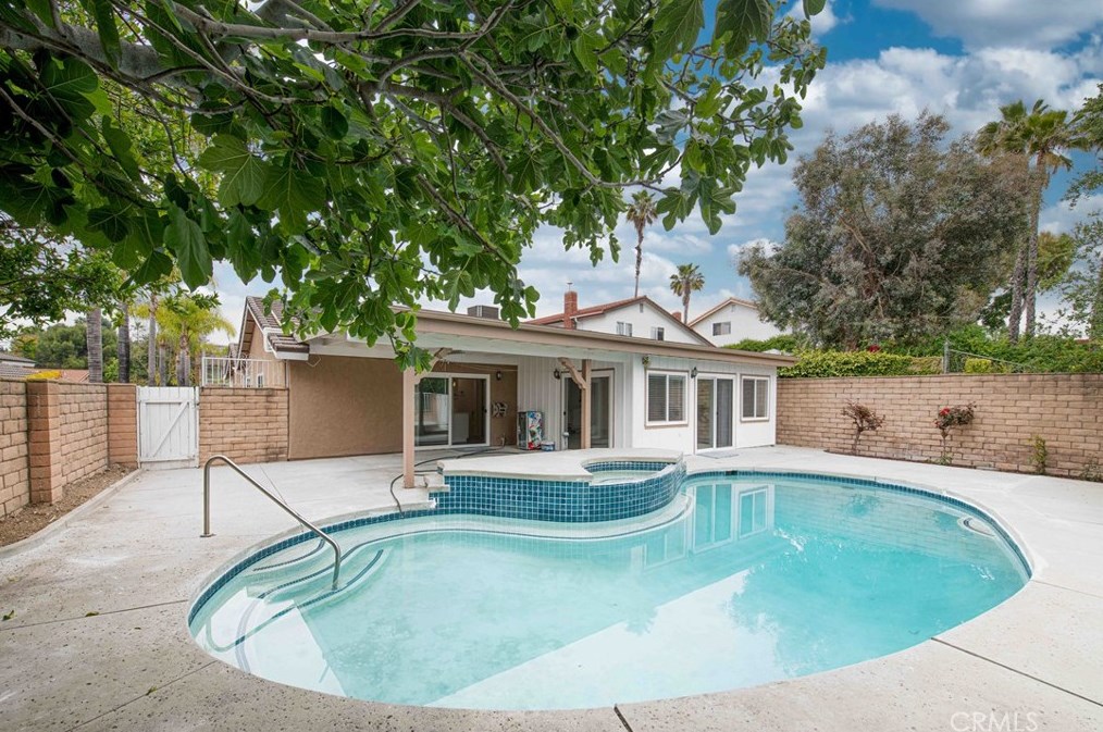 831 Golden Prados Dr, Pomona, CA 91765