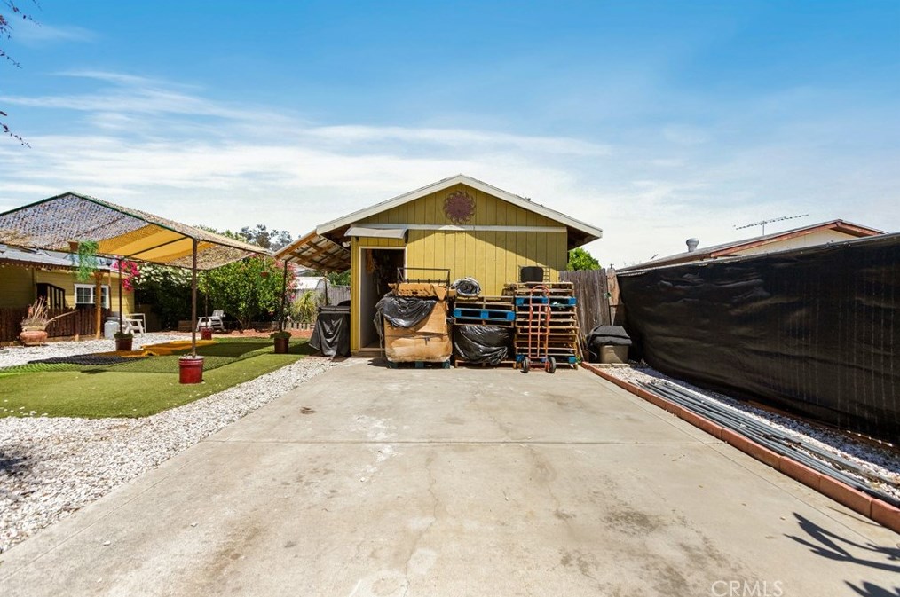 367 Siesta Ct, Hemet CA  exterior