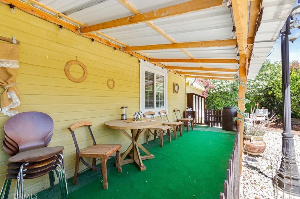 367 Siesta Ct, Hemet CA  exterior