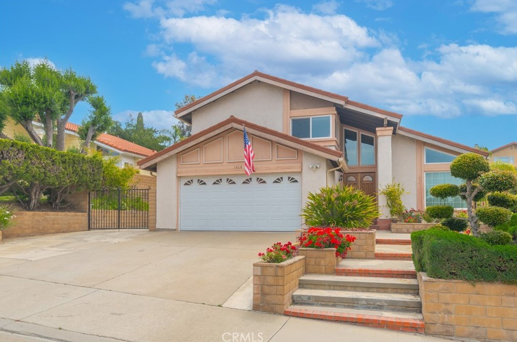 1368 Rolling Knoll Rd, Pomona, CA 91765