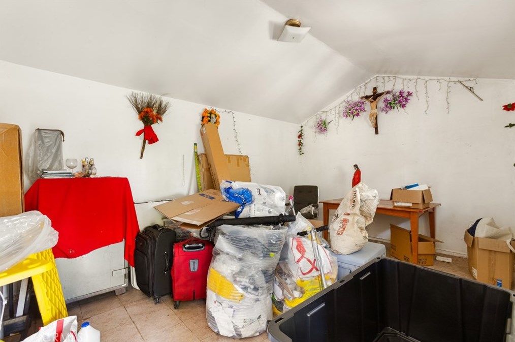 139 88th Pl, Los Angeles CA 90003-3413 exterior