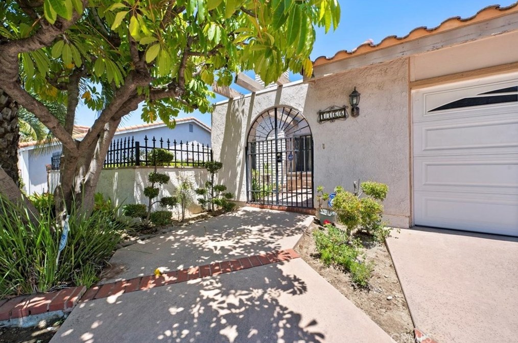 1366 Glenthorpe Dr, Walnut, CA 91789