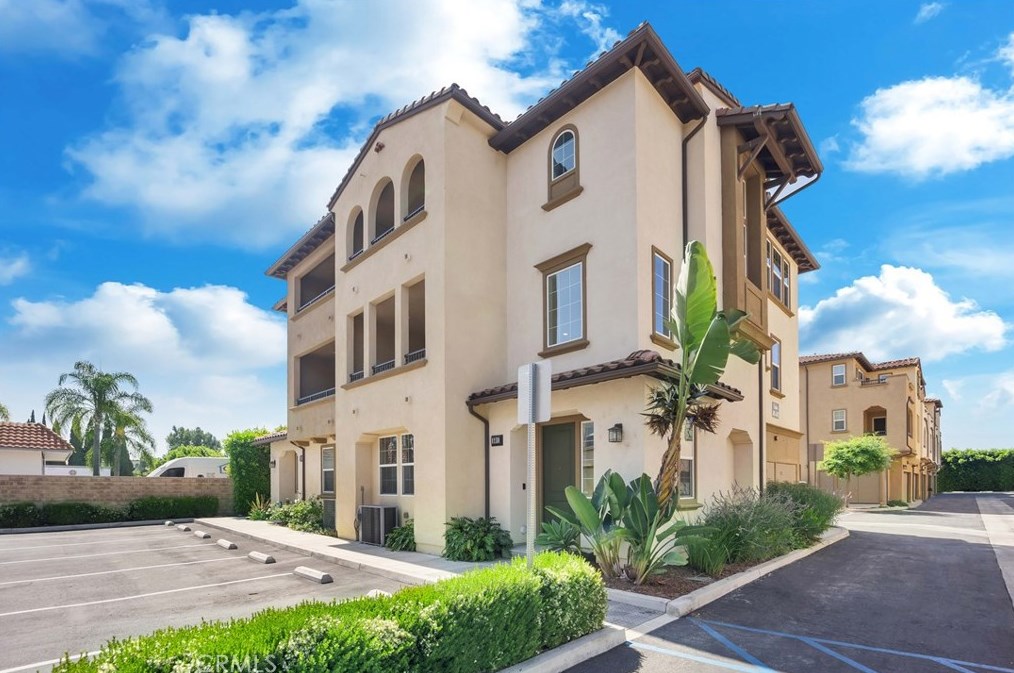 1220 W La Habra Blvd #501, La Habra, CA 90631