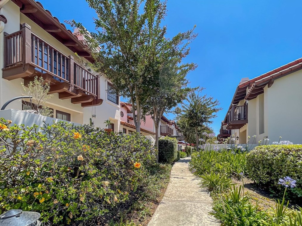 459 E Bougainvillea Ln, Glendora, CA 91741