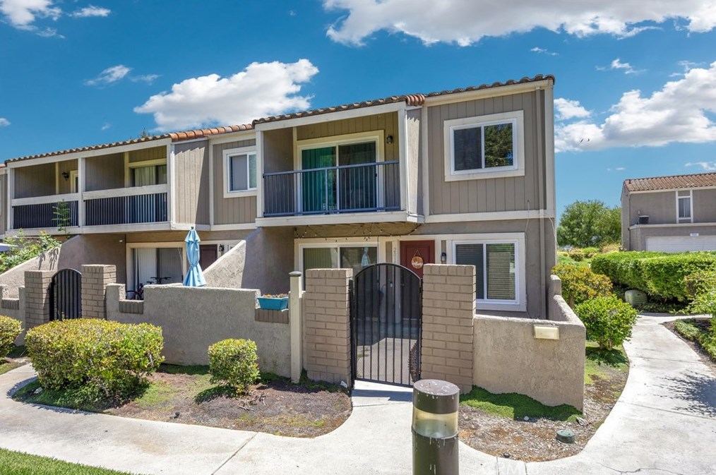 2015 Illinois St, West Covina, CA 91792