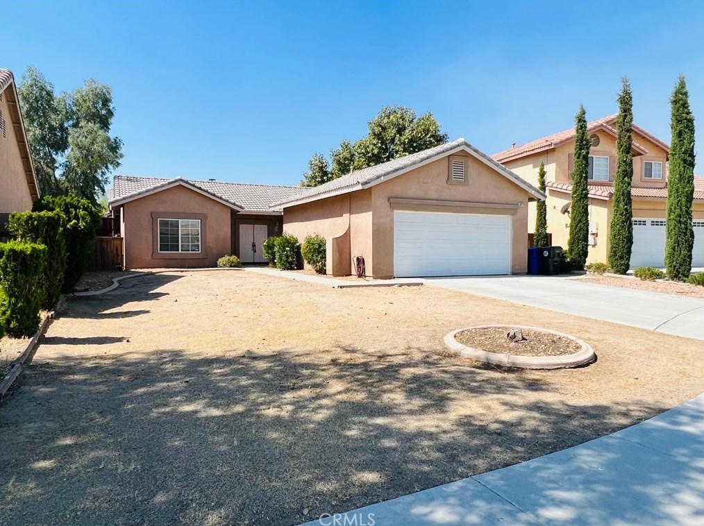 13171 Flint Ln, Victorville, CA 92392