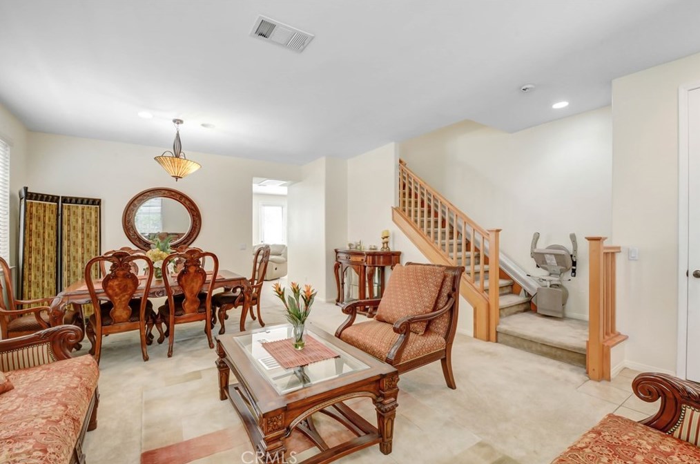 1080 Sawtooth Dr, Upland, CA 91786
