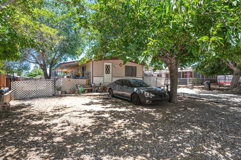 19031 Monterey St, Hesperia, CA 92345
