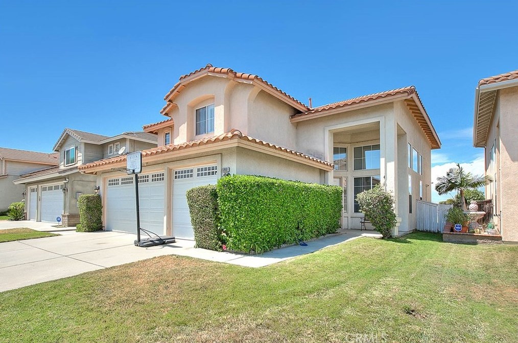 5988 Park Crest Dr, Chino Hills, CA 91709