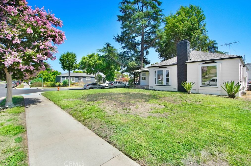 2800 W Chandler Blvd, Burbank, CA 91505