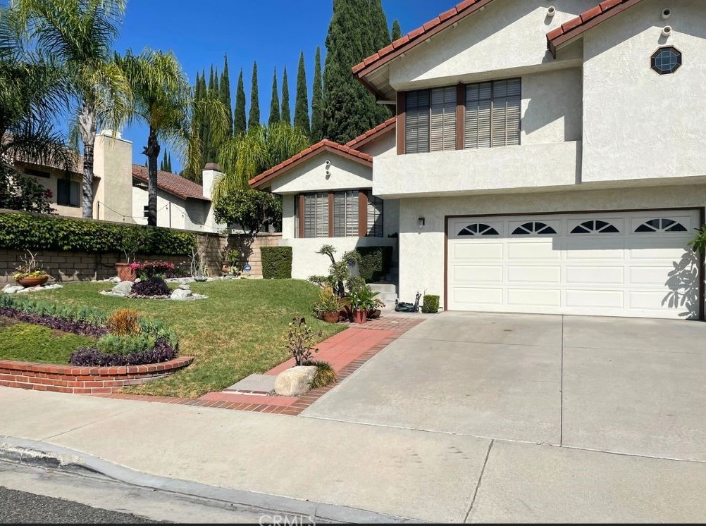 1 Skyline Ln, Pomona, CA 91766