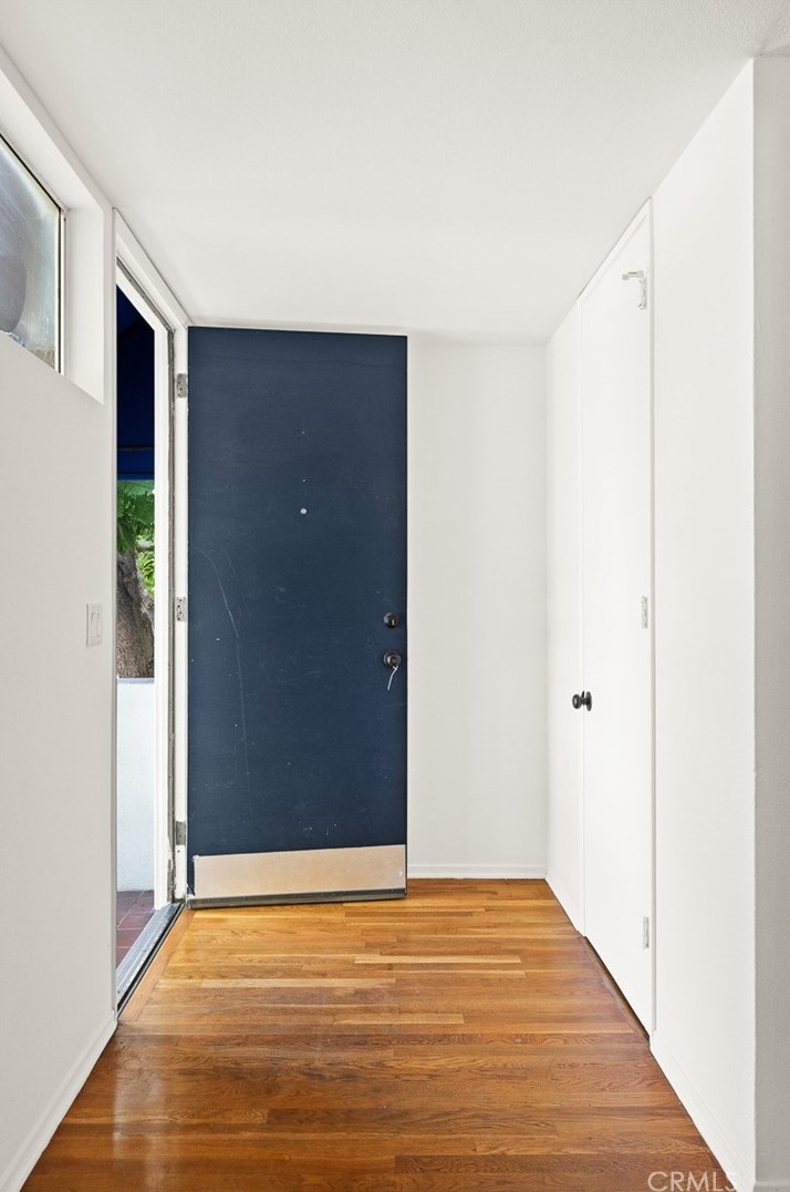 10929 Missouri Ave, Los Angeles CA  90025-5525 exterior