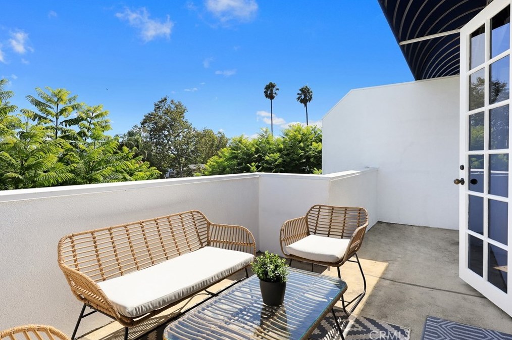 10929 Missouri Ave, Los Angeles CA  90025-5525 exterior