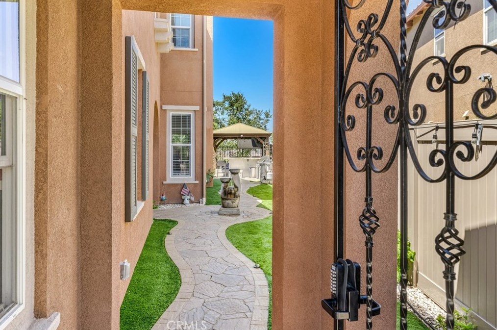 1105 Breakaway Dr, Oceanside, CA 92057