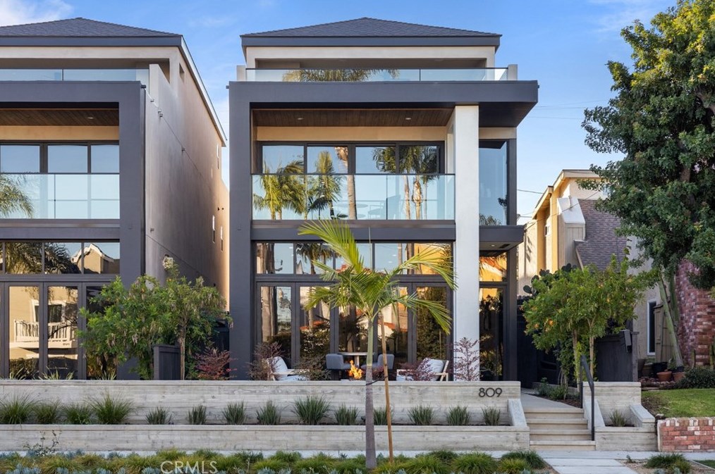809 Delaware St, Huntington Beach, CA 92648