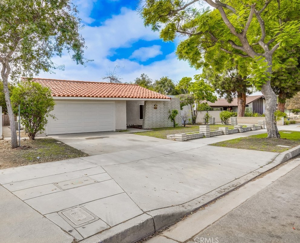 911 N West St, Anaheim, CA 92801