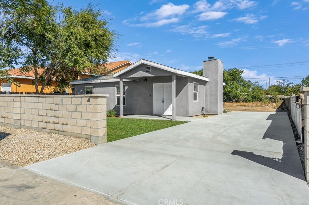 6641 Cherimoya Ave, Fontana, CA 92336