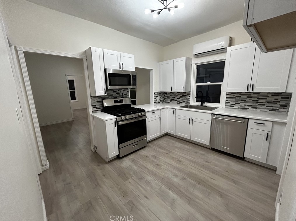 2362 12th St, Riverside, CA 92507-5100