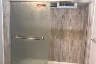 121 S Oxford Ave, Los Angeles, CA 90004 - Photo 4