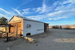 4595 Barbara Ln, 29 Palms MCB, CA 92277 - Photo 4