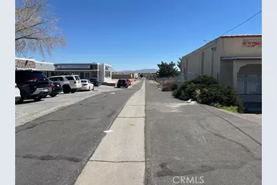 13905 Amargosa Road, Victorville, CA 92392 - Photo 6