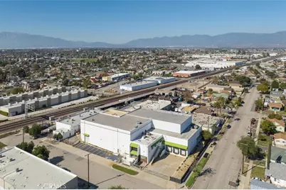 223 W B Street, Colton, CA 92324 - Photo 10