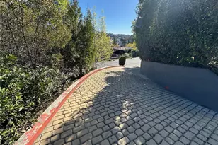 3907 Fredonia Dr, Los Angeles, CA 90068 - Photo 2