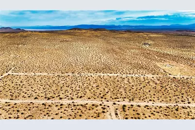 777 Valley Wells Road, Hinkley, CA 92347 - Photo 46