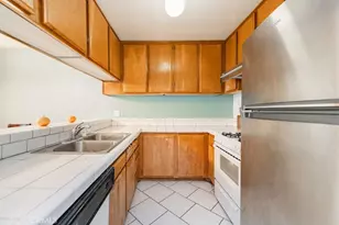 7 Town and Country Rd, Phillips Ranch, CA 91766 - Photo 14