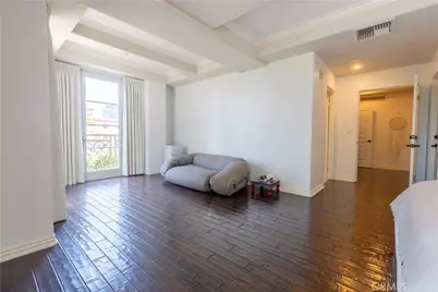 10795 Wilshire Boulevard #402, Los Angeles, CA 90024 - Photo 14