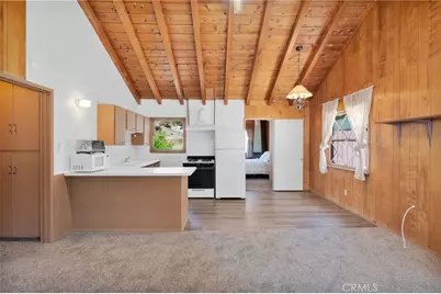 592 Mountain View Avenue, Wrightwood, CA 92397 - Photo 12