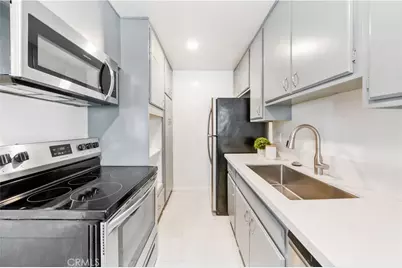5674 Windsor Way #201, Culver City, CA 90230 - Photo 10